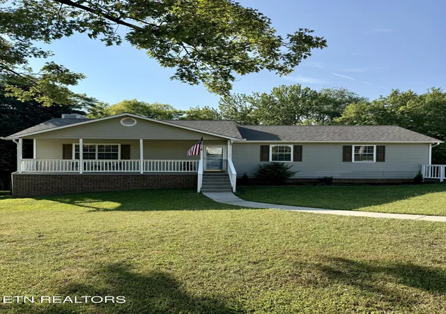 Photo 1 of Sale Pending at 1208 Boyington Dr, Knoxville, TN 37932 | MLS# 1351149 | Listing updated on 2026-09-13