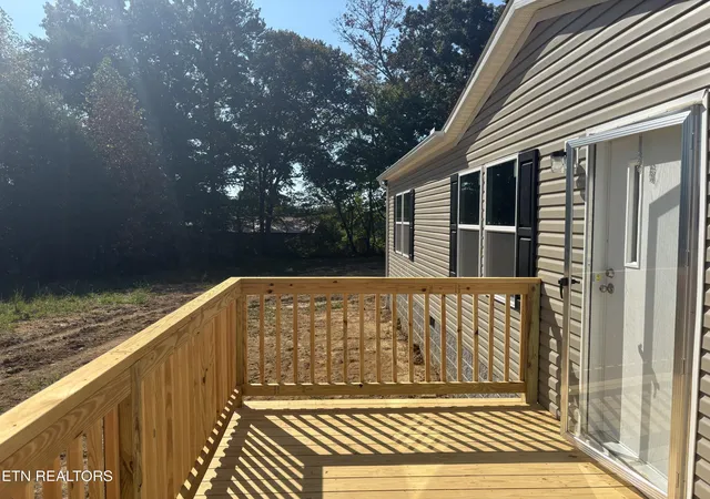 Photo 2 of Single family home for sale at 1393 Daysville Rd, Rockwood, TN 37854 | MLS# 1351333 | Listing updated on 2026-09-18