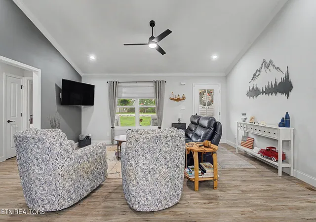 Photo 3 of Single family home for sale at 6231 Lanier Rd, Maryville, TN 37801 | MLS# 1352625 | Listing updated on 2026-09-24