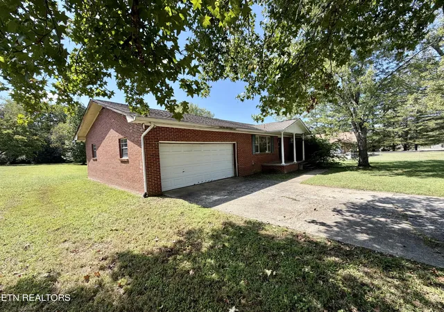 Photo 2 of Sale Pending at 7220 Evanel Way, Powell, TN 37849 | MLS# 1351677 | Listing updated on 2026-09-30