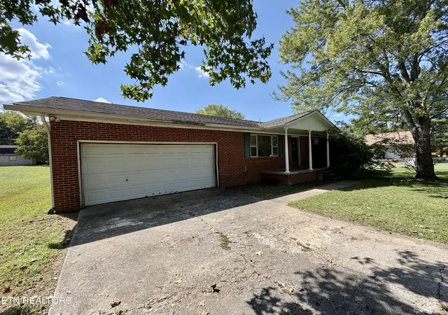 Photo 3 of Sale Pending at 7220 Evanel Way, Powell, TN 37849 | MLS# 1351677 | Listing updated on 2026-09-30