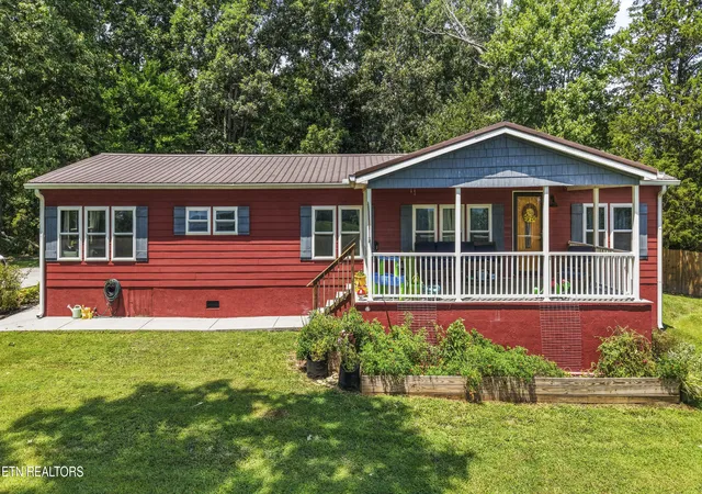 Photo 1 of Sale Pending at 1048 Cook Dr, Loudon, TN 37774 | MLS# 1352273 | Listing updated on 2026-09-13