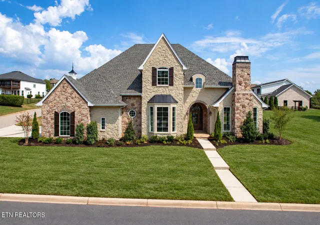 Single family home for sale at 1210 Charlottesville Blvd, Knoxville, TN 37922 | MLS# 1351647