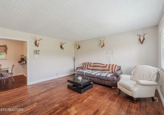 Photo 4 of Sale Pending at 3356 Long Holw Rd, Knoxville, TN 37938 | MLS# 1354193 | Listing updated on 2026-09-08