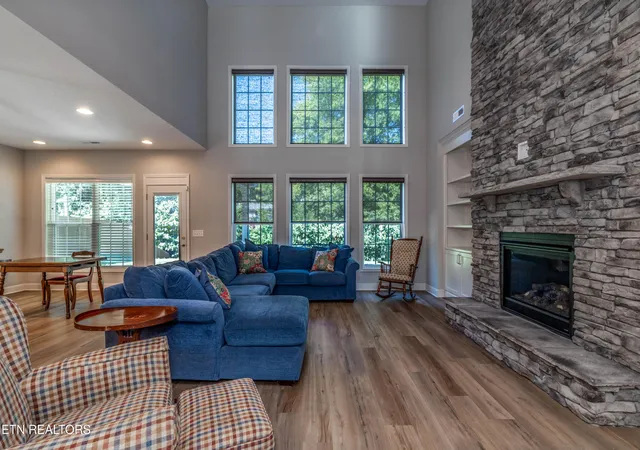 Photo 2 of Single family home for sale at 1111 Snowy Peak Ln, Knoxville, TN 37922 | MLS# 1354375 | Listing updated on 2026-09-17