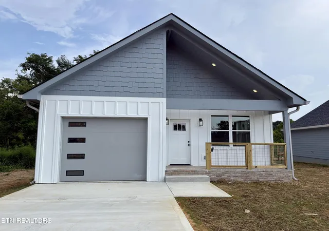 Photo 3 of Single family home for sale at 2506 Limestone Ct, Sevierville, TN 37876 | MLS# 1352084 | Listing updated on 2026-10-07