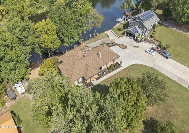Photo 3 of Single family home for sale at 240 Mcclary Dr, Benton, TN 37307 | MLS# 1356579 | Listing updated on 2026-10-07