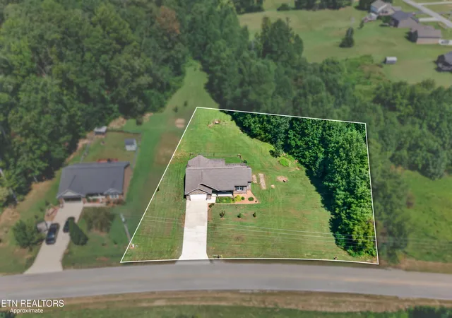 Photo 2 of Single family home for sale at 2755 Bennett Rd, Cookeville, TN 38506 | MLS# 1354185 | Listing updated on 2026-09-13