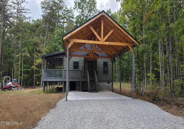 Photo 2 of Single family home for sale at 376 Lakeshore Dr, Monterey, TN 38574 | MLS# 1357701 | Listing updated on 2026-10-29