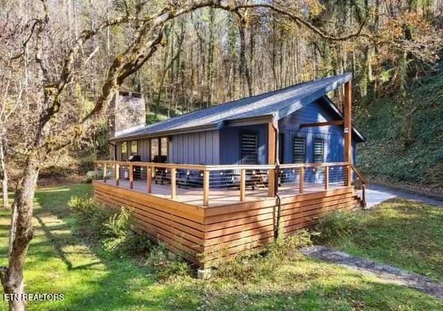 Photo 2 of Single family home for sale at 3033 N Clear Frk Rd, Sevierville, TN 37862 | MLS# 1354255 | Listing updated on 2026-09-18
