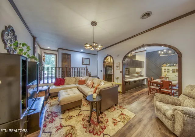 Photo 3 of Single family home for sale at 156 Hendrix Dr, Oak Ridge, TN 37830 | MLS# 1352342 | Listing updated on 2026-09-20