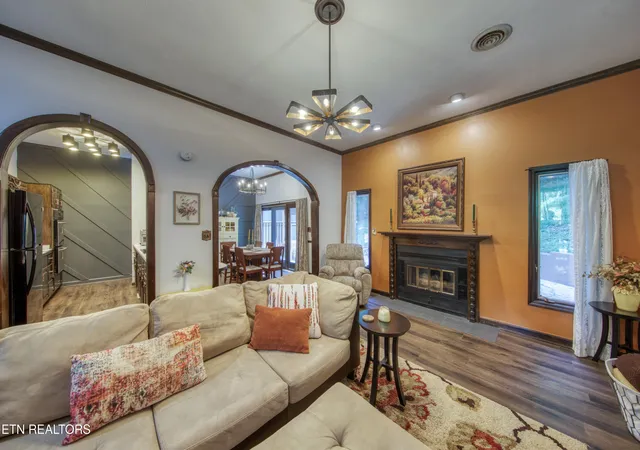 Photo 3 of Single family home for sale at 156 Hendrix Dr, Oak Ridge, TN 37830 | MLS# 1352342 | Listing updated on 2026-09-26