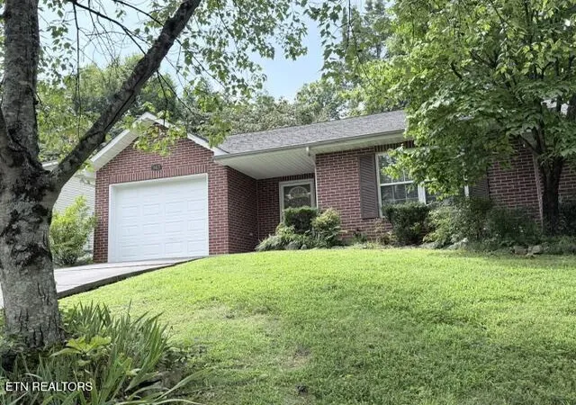 Photo 1 of Condo for sale at 943 Spring Park Rd, Knoxville, TN 37914 | MLS# 1352338 | Listing updated on 2026-09-15