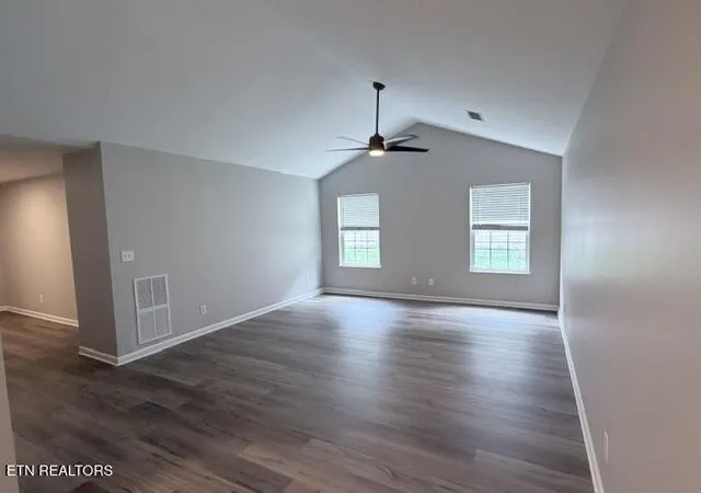 Listing Photo 4 - Condo for sale in building located at 943 Spring Park Rd, Knoxville, TN 37914