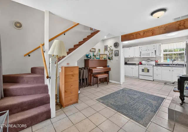 Photo 3 of Single family home for sale at 8622 Vandever Rd, Crossville, TN 38572 | MLS# 1355766 | Listing updated on 2026-09-22