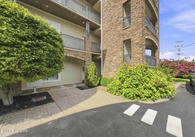 Listing Photo 5 - Condo for sale in building located at 112 Sandpiper Ln, Bean Station, TN 37708