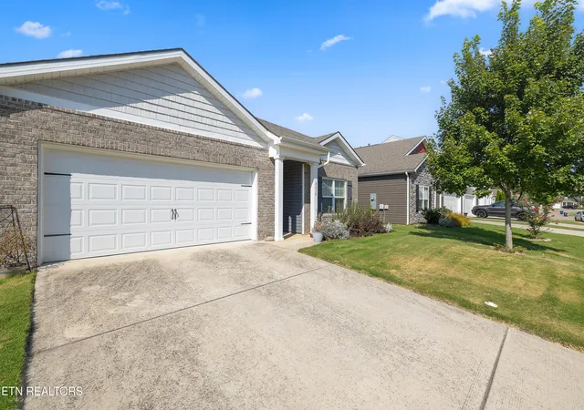 Photo 2 of Sale Pending at 8039 Dennis Fox Ln, Knoxville, TN 37938 | MLS# 1353990 | Listing updated on 2026-09-13