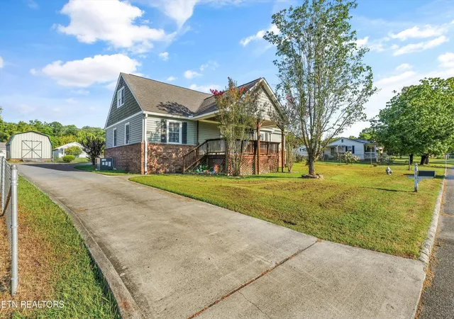 Photo 3 of Sale Pending at 511 1st Street, Kingston, TN 37763 | MLS# 1354061 | Listing updated on 2026-09-03