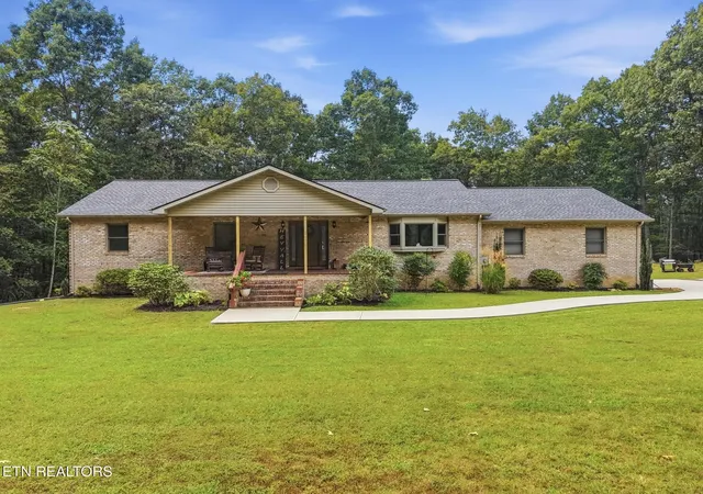 Photo 1 of Single family home for sale at 2362 Pow Camp Rd, Crossville, TN 38572 | MLS# 1356449 | Listing updated on 2026-09-23