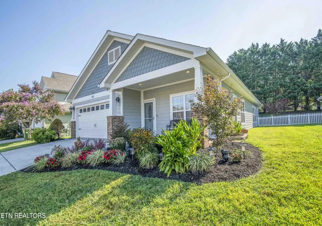 Photo 2 of Single family home for sale at 125 Mcneilly Cir, Maryville, TN 37803 | MLS# 1353743 | Listing updated on 2026-09-24