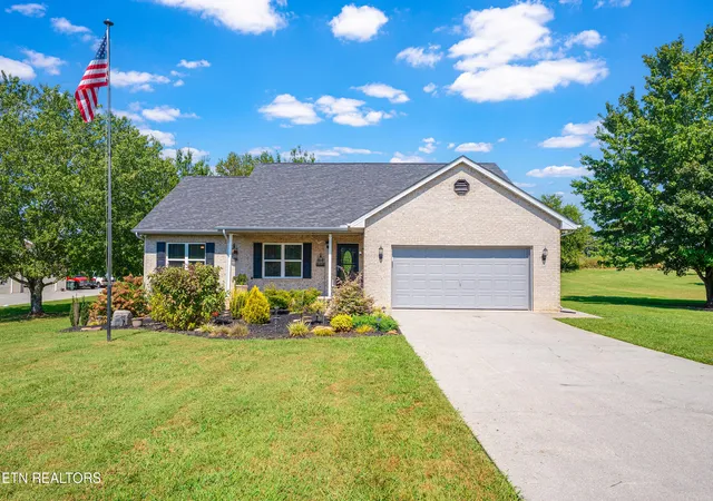 Photo 1 of Single family home for sale at 4319 Lorena Ln, Maryville, TN 37804 | MLS# 1353740 | Listing updated on 2026-10-02