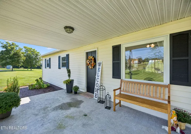 Photo 3 of Single family home for sale at 2055 Boyds Creek Hwy, Sevierville, TN 37876 | MLS# 1353225 | Listing updated on 2026-09-30