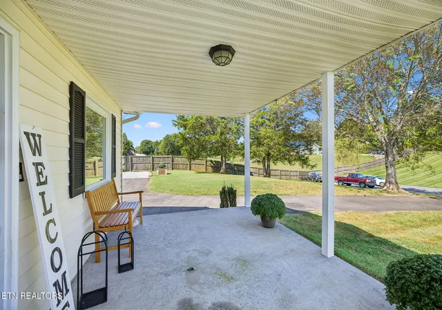 Photo 4 of Single family home for sale at 2055 Boyds Creek Hwy, Sevierville, TN 37876 | MLS# 1353225 | Listing updated on 2026-09-30