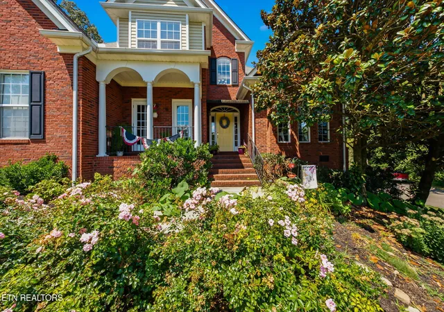 Photo 3 of Single family home for sale at 1909 Stonehaven Dr, Knoxville, TN 37938 | MLS# 1354840 | Listing updated on 2026-09-17
