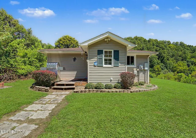 Photo 1 of Sale Pending at 136 Bear Holw Rd, Bristol, TN 37620 | MLS# 1354117 | Listing updated on 2026-09-18
