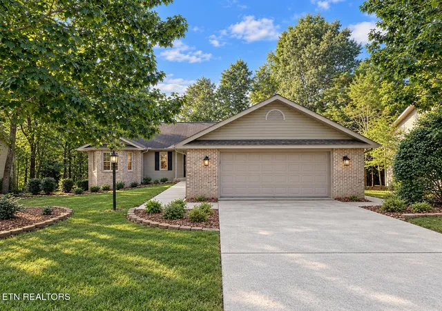 Photo 2 of Sale Pending at 110 Lynhurst Dr, Crossville, TN 38558 | MLS# 1354979 | Listing updated on 2026-09-24