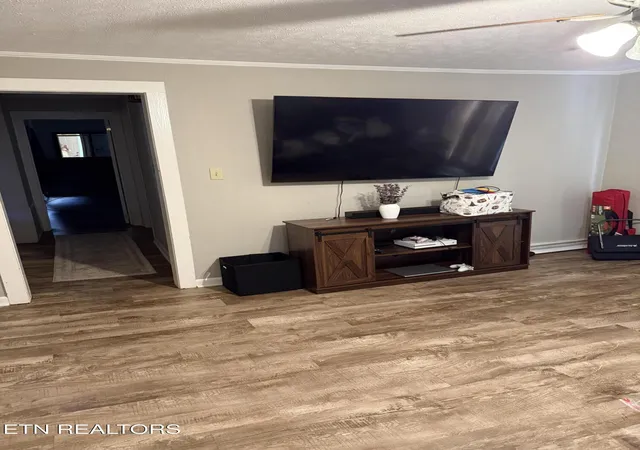 Photo 2 of Single family home for sale at 2105 Farris Rd, Maryville, TN 37803 | MLS# 1352950 | Listing updated on 2026-09-16