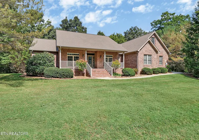Single family home for sale at 19 Kingsbridge Ln, Crossville, TN 38558 | MLS# 1355878 | Listing updated on 2026-09-18