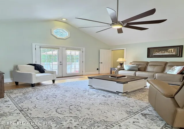 Photo 3 of Single family home for sale at 430 Bluff Tr, Jacksboro, TN 37757 | MLS# 1354582 | Listing updated on 2026-09-06