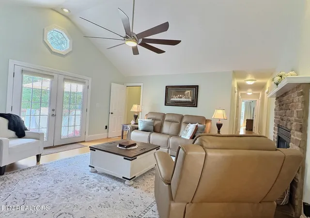 Photo 4 of Single family home for sale at 430 Bluff Tr, Jacksboro, TN 37757 | MLS# 1354582 | Listing updated on 2026-09-06