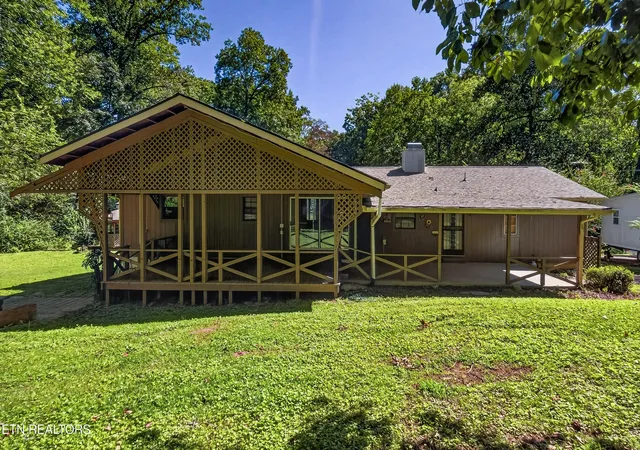Photo 39 of Sale Pending at 403 Delaware Ave, Oak Ridge, TN 37830 | MLS# 1354563 | Listing updated on 2026-10-06