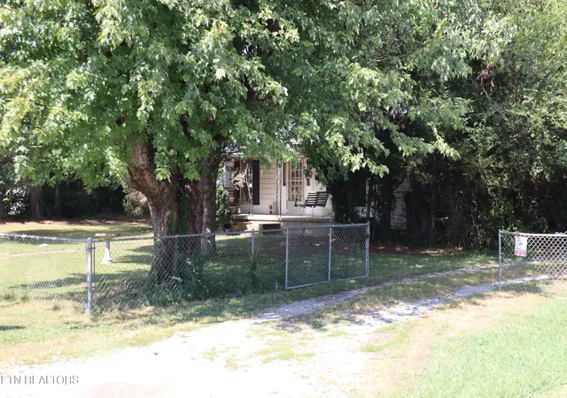 Photo 2 of Single family home for sale at 424 Meadowbrook Dr, Pigeon Forge, TN 37863 | MLS# 1355741 | Listing updated on 2026-09-17