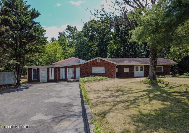Photo 1 of Single family home for sale at 970 E Highway 39, Englewood, TN 37329 | MLS# 1355138 | Listing updated on 2026-10-31