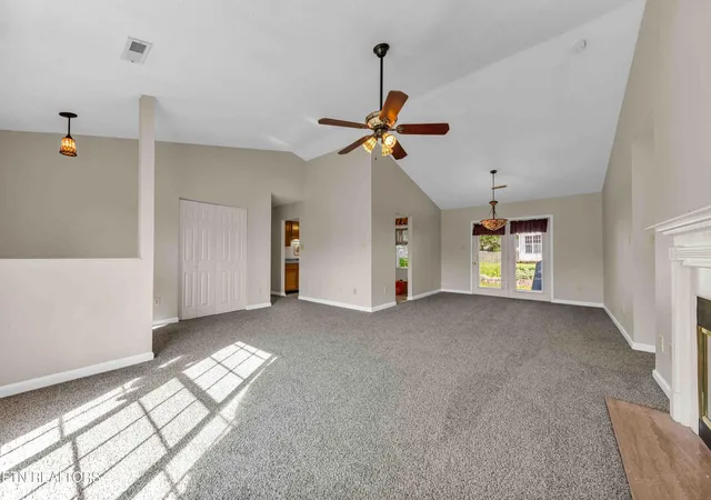 Photo 4 of Sale Pending at 5817 Shelley Dr, Knoxville, TN 37909 | MLS# 1353461 | Listing updated on 2026-09-08