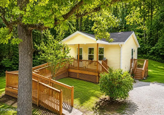 Photo 1 of Single family home for sale at 8657 Buffalo Rd, Oneida, TN 37841 | MLS# 1354350 | Listing updated on 2026-09-04