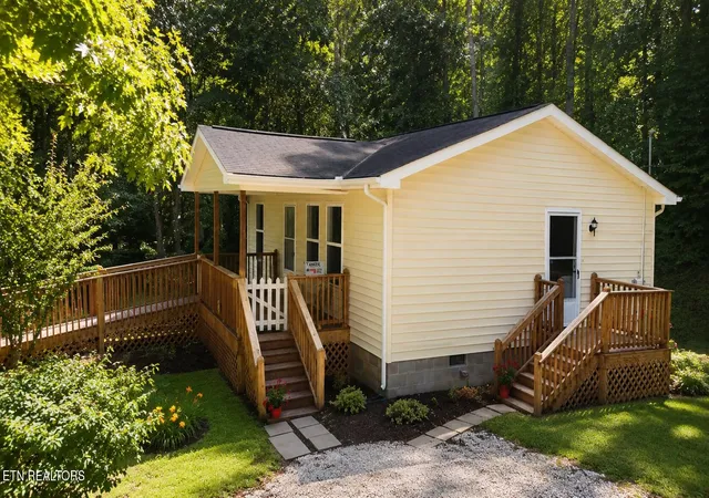 Photo 3 of Single family home for sale at 8657 Buffalo Rd, Oneida, TN 37841 | MLS# 1354350 | Listing updated on 2026-09-04