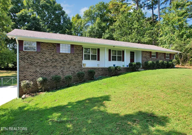 Photo 2 of Single family home for sale at 3725 Hopewell Dr, Cleveland, TN 37312 | MLS# 1354782 | Listing updated on 2026-09-08