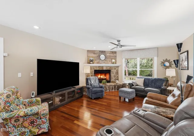 Photo 3 of Single family home for sale at 3114 Seminole Loop, Crossville, TN 38572 | MLS# 1354058 | Listing updated on 2026-09-24