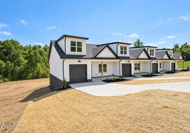 Photo 3 of Single family home for sale at 341 Webster Dr, Blaine, TN 37709 | MLS# 1353555 | Listing updated on 2026-09-13