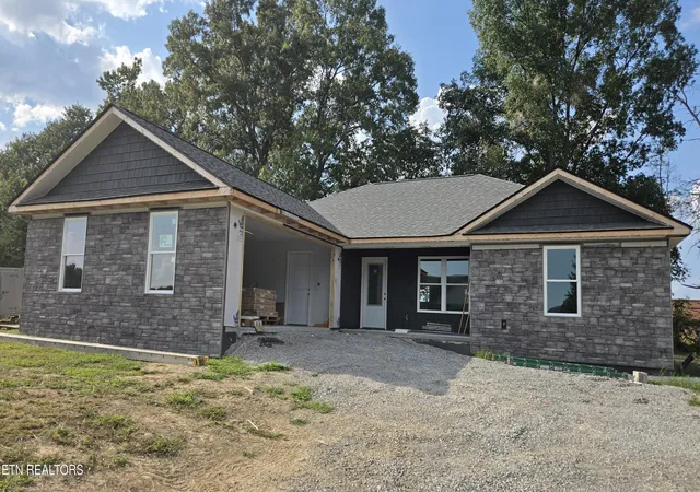 Photo 1 of Single family home for sale at 234 Hinch Mountain View Rd, Crossville, TN 38555 | MLS# 1353833 | Listing updated on 2026-09-04