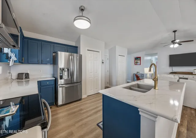 Photo 4 of Sale Pending at 2915 Sunlit Ter Rd, Knoxville, TN 37938 | MLS# 1355079 | Listing updated on 2026-09-15