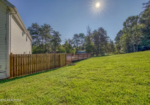 Photo 2 of Sale Pending at 8710 Finchwood Ln, Knoxville, TN 37924 | MLS# 1354110 | Listing updated on 2026-09-09