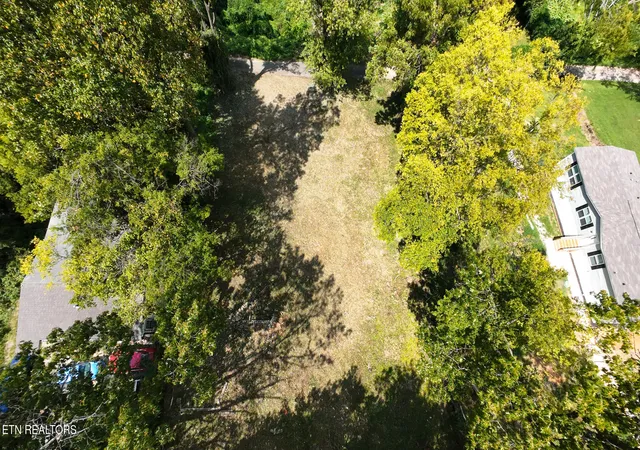 Photo 2 of Sale Pending at 1723 Maryland Ave, Knoxville, TN 37921 | MLS# 1353982 | Listing updated on 2026-09-13
