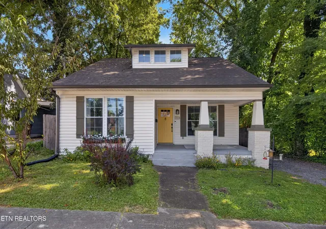 Photo 1 of Single family home for sale at 1613 Dunbar St, Knoxville, TN 37921 | MLS# 1354978 | Listing updated on 2026-09-18