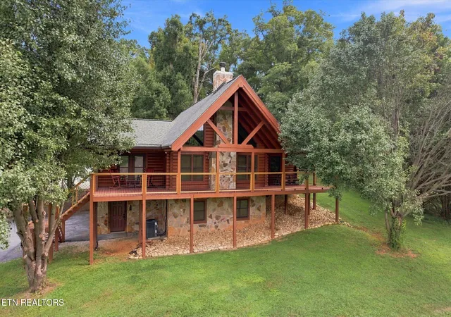 Photo 1 of Single family home for sale at 3213 Big Cove Ct, Sevierville, TN 37862 | MLS# 1353394 | Listing updated on 2026-09-10