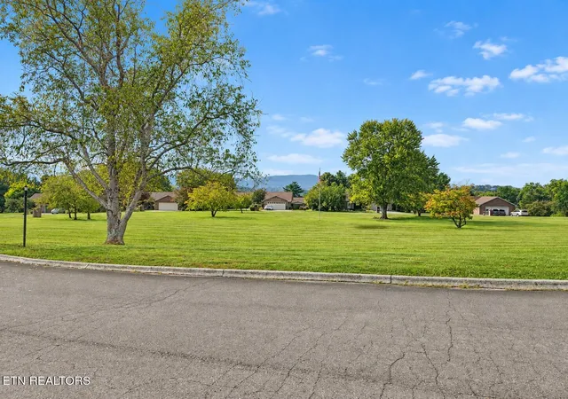Photo 3 of Single family home for sale at 102 Newell Village Dr, Seymour, TN 37865 | MLS# 1353408 | Listing updated on 2026-09-18